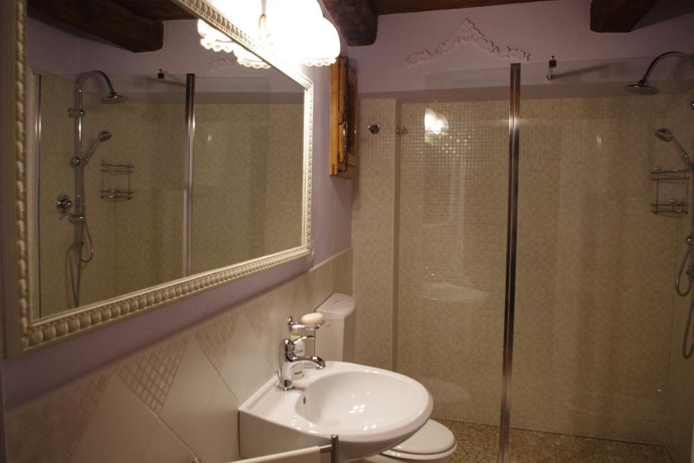 Vinco Bed & Breakfast Castel del Rio Bagian luar foto